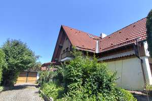 Charmantes Haus mit viel Entwicklungspotenzial