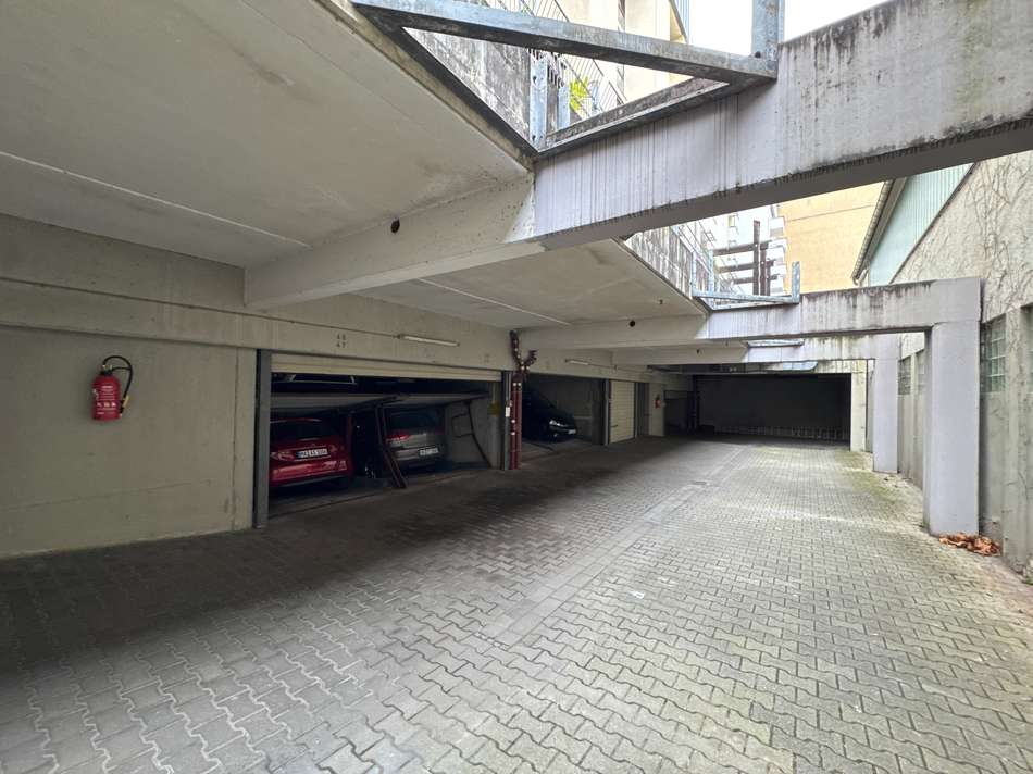 Tiefgaragenstellplätze