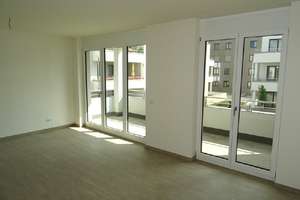2 Bäder, 2 Balkone, Lift & TG: 4-Zi.-Familienwohnung in Striesen – Eibenstocker Straße 97b, 1277 Striesen-Ost, Dresden – Vorschaubild 3
