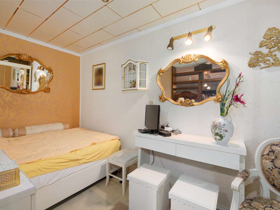 Schlafzimmer UG