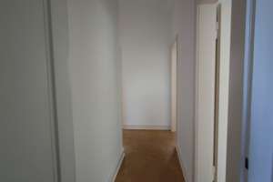 Helle, renovierte 2-Zimmer-Wohnung mit Parkett in Duisburg-Neudorf – Sternbuschweg 16, 47057 Neudorf-Nord, Duisburg – Vorschaubild 7