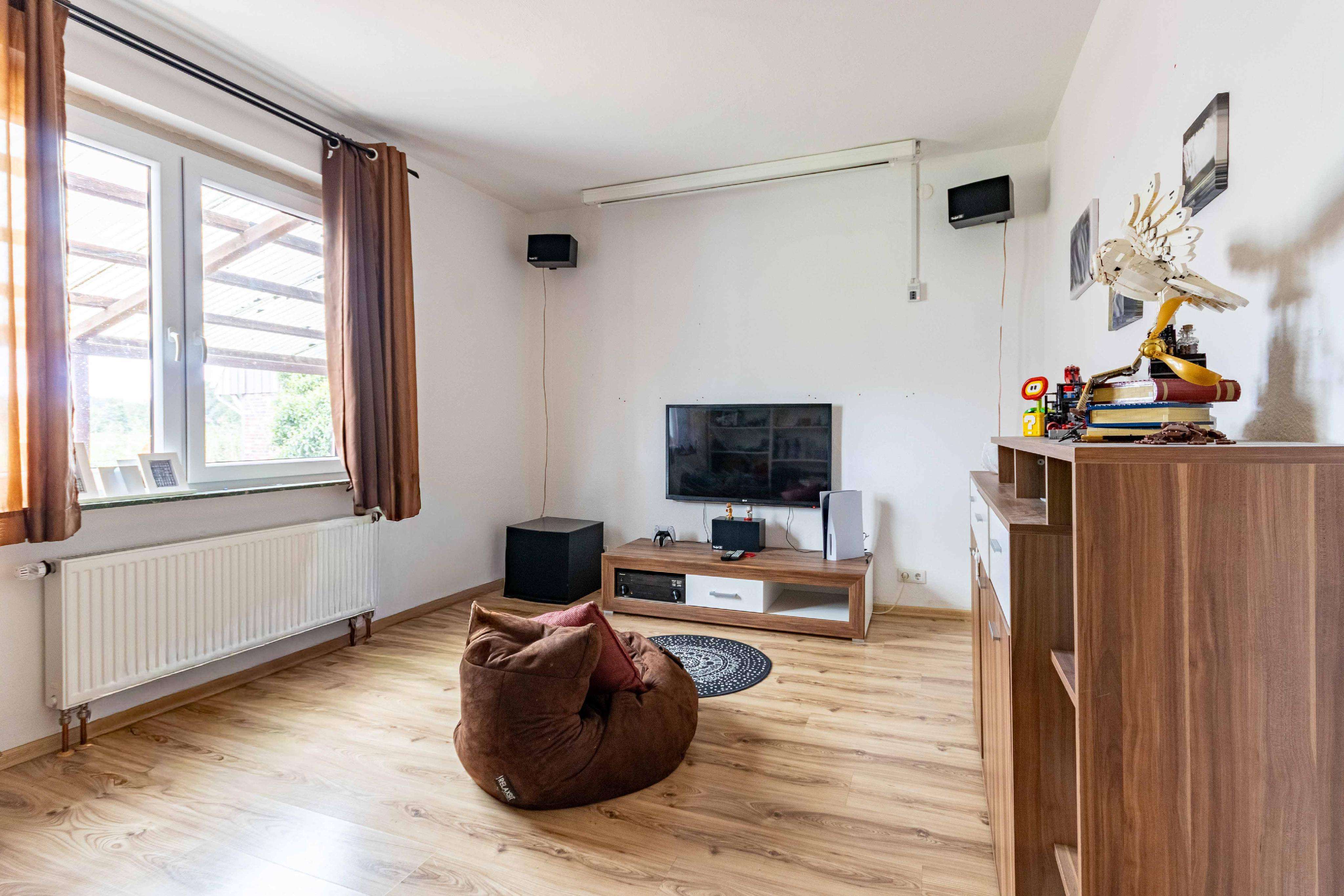 Immobilie in Ihlow - Fehnhaus-Hälfte in ruhiger Lage mit Garten und Ausbaupotenzial - Bild 6