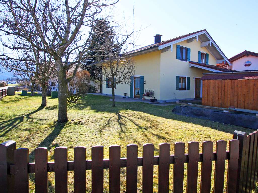 Immobilie in Übersee - Einfamilienhaus in ruhiger Ortsrandlage von Übersee am Chiemsee - Bild 3