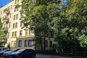 Zentral gelegene 2-Zimmer-Wohnung mit Tageslichtbad – Besichtigung auch am Wochenende ☎️0172-3261193 – Die vollständige Adresse der Immobilie erhältst du vom Anbieter., 10243 Friedrichshain, Berlin – Vorschaubild 1