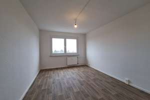 Ab 01.05.2026*Frisch renovierte 5 Zimmer-Wohnung im Hochparterre, 2 Bäder und Balkon! – Ringstraße 181, 4209 Grünau-Mitte, Leipzig – Vorschaubild 3