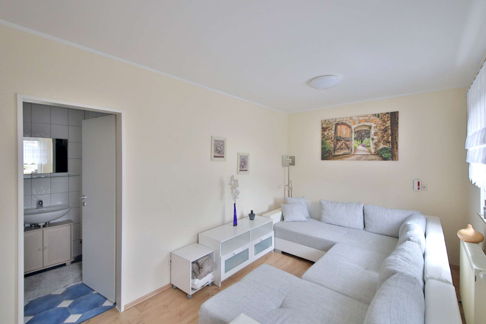 Immobilie in Buggingen - Vielseitiges Wohn- und Geschäftshaus in Buggingen – stilvoll wohnen und arbeiten unter einem Dach - Bild 4