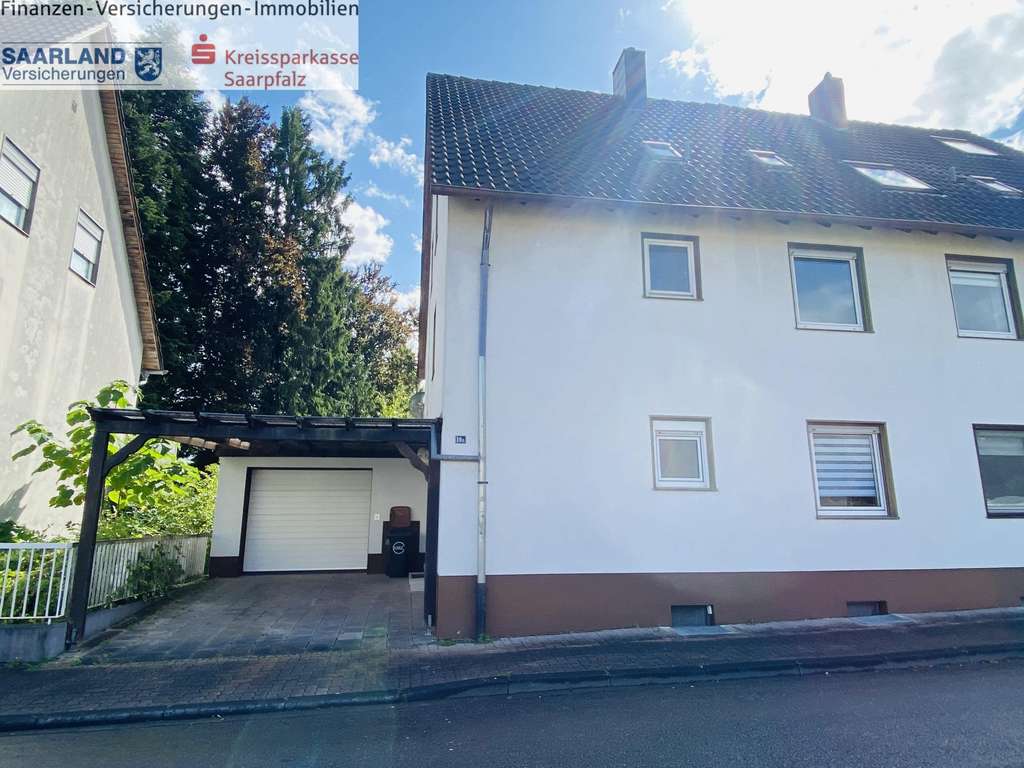 Immobilie in Zweibrücken - Schönes Wohnhaus mit  Garage in begehrter Höhenlage von Zweibrücken - Bild 1