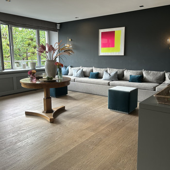 STOCK - Bogenhausen | helle Flächen | Modern