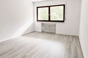 NEU RENOVIERTE 3-ZIMMER-WOHNUNG IN HOCHZOLL-SÜD – SÜDLOGGIA, TIEFGARAGE, KUHSEE-NÄHE – Die vollständige Adresse der Immobilie erhältst du vom Anbieter., 86163 Hochzoll-Süd, Augsburg – Vorschaubild 15