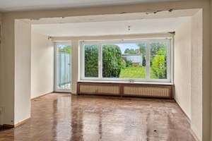 Sanierungsbedürftiges Reihenmittelhaus mit zwei Vollgeschossen und Garage im beliebten Kiel-Wik – Die vollständige Adresse der Immobilie erhältst du vom Anbieter., 24106 Wik, Kiel – Vorschaubild 4