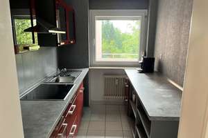 Moderne 2 ZKB-Wohnung EBK und Loggia