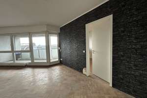 Helle Wohnung mit großer Loggia