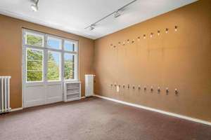 Klassisches Dahlemer Domizil mit großzügigem Grundstück und vielseitigen Nutzungsmöglichkeiten – Die vollständige Adresse der Immobilie erhältst du vom Anbieter., 14195 Dahlem, Berlin – Vorschaubild 14