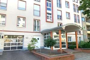 * WOHNEN NAHE SCHLOßSTRAßE: REPRÄSENTATIVER NEUBAU MIT EINBAUKÜCHE, PARKETT, BALKON & 2 BÄDERN! * – 12163 Steglitz, Berlin – Vorschaubild 15