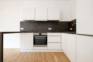 Hochwertige 3-Zi.-Whg. mit ca. 90 m² am Altmarkt * EBK + Balkon + zwei Bäder * – Kramergasse 6, 1067 Innere Altstadt, Dresden – Vorschaubild 4