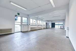 Solides Gebäude-Ensemble aus Wohnhaus und Geschäftshaus – Remscheid – Vorschaubild 9