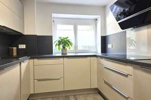 Moderne 4-Zimmer-Wohnung mit 2 Balkonen im Zentrum von Augsburg - ideal für Familien und Pendler – Die vollständige Adresse der Immobilie erhältst du vom Anbieter., 86167 Lechhausen-West, Augsburg – Vorschaubild 2
