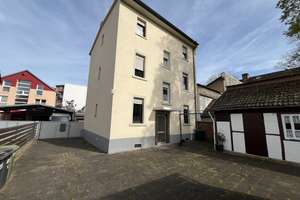 +OF-Bürgel+ Alter Ortskern+ 2-3 FH Altbau auf kl. Grundstück, Doppelgarage und Laube – 63075 Bürgel, Offenbach am Main – Vorschaubild 3