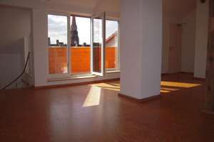 N-Süd, toller Blick über Nürnbergs Dächer! Freie 3-Zimmer-Maisonette-Wohnung mit Dachloggia