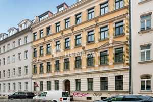 Altbauflair & Sonnenbalkon – 2-Zimmer-Wohnung im sanierten Denkmal