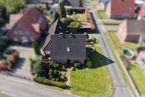 Einfamilienhaus in zentraler und ruhiger Wohnlage auf einem großzügigen Grundstück! – Die vollständige Adresse der Immobilie erhältst du vom Anbieter., 26810 Westoverledingen – Vorschaubild 3