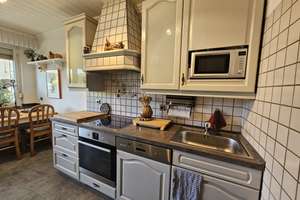Modernisierte 2-Zimmer-Wohnung in Bottrop inkl. Küche, Balkon und Stellplatz nahe HBF – Essener Straße 83, 46236 Stadtmitte, Bottrop – Vorschaubild 7