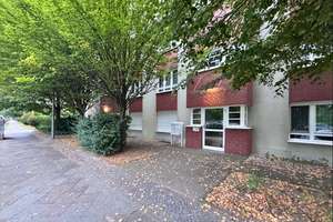 SONNIGE TERRASSE - MIT FAHRSTUHL & TIEFGARAGEN-STELLPLATZ - ZUR ZEIT VERMIETET – Die vollständige Adresse der Immobilie erhältst du vom Anbieter., 12107 Mariendorf, Berlin – Vorschaubild 9