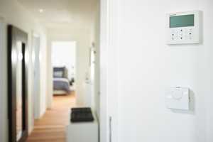 Möbliertes 2 Zi. -Apartment mit Balkon, Klimaanlage, Nebenkosten alles inklusive – Gertrudisplatz 1, 40229 Düsseldorf – Vorschaubild 17