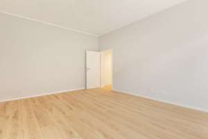 Sanierte Single-Wohnung mit Einbauküche und Garten sucht Nachmieter!  – Marktstraße 309, 47804 Kempener Feld/Baackeshof, Krefeld – Vorschaubild 2