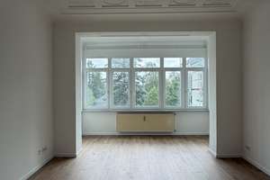 Charmante 3-Zimmer-Altbau-Wohnung mit EBK in Düsseldorf Benrath – 40597 Benrath, Düsseldorf – Vorschaubild 3