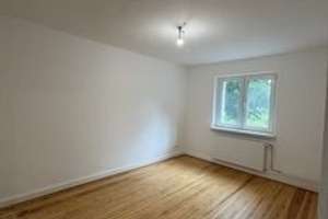 2,5-Zimmer-Wohnung mit Balkon und Keller in Hamburg-Barmbek – Langenfort 52, 22307 Barmbek-Nord, Hamburg – Vorschaubild 9