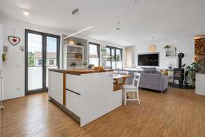 Moderne Etagenwohnung mit Kamin und grünem Weitblick – Die vollständige Adresse der Immobilie erhältst du vom Anbieter., 12621 Kaulsdorf, Berlin – Vorschaubild 7