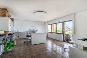 Großzügiges Wohnhaus mit Einliegerwohnung in sonniger Aussichtslage von Hilzingen Binningen – Die vollständige Adresse der Immobilie erhältst du vom Anbieter., 78247 Hilzingen – Vorschaubild 28