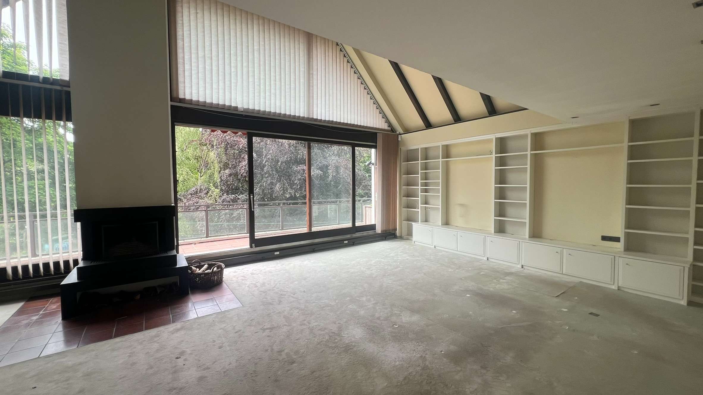 Großzügige 4-Zimmer-Maisonette-Wohnung mit 3 Balkonen in idyllischer Lage, Hamburg – Bild 2