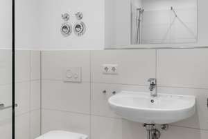 Unmöbliertes Studio mit EBK in Lichtenberg   – Löwenberger Straße 1, 10315 Friedrichsfelde, Berlin – Vorschaubild 2