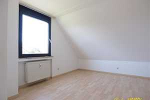 Terrasse mit privatem Gartenanteil, 3 Wohnetagen und Garage - VERMIETET! – Mittelsachsen (Kreis) – Vorschaubild 9