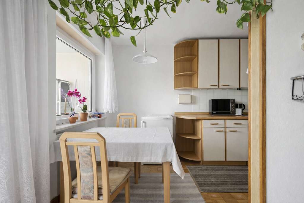 Immobilie in Olching - 2-Zimmer-Wohnung mit Südbalkon, zweitem Balkon und Hobbyraum - Bild 2