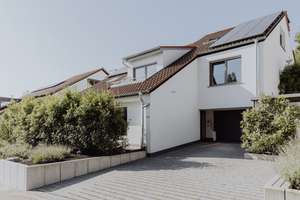 Moderne Architektur mit Blick auf den Weinberg in zentraler Lage – Die vollständige Adresse der Immobilie erhältst du vom Anbieter., 67433 Kernstadt, Neustadt an der Weinstraße – Vorschaubild 35