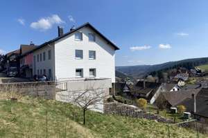 Großes u. gepflegtes 4-Familienhaus mit PV-Anlage in sonniger Lage von Schonach – Die vollständige Adresse der Immobilie erhältst du vom Anbieter., 78136 Schonach im Schwarzwald – Vorschaubild 9