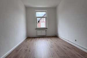 Frisch sanierte zwei-Zimmer-Wohnung in super Lage! – Tannenbergstr. 8, 38126 Viewegsgarten-Bebelhof, Braunschweig – Vorschaubild 2