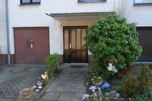 Großzügiges Reihenhaus (180 qm) in Spielstraße – Die vollständige Adresse der Immobilie erhältst du vom Anbieter., 30655 Groß-Buchholz, Hannover – Vorschaubild 1