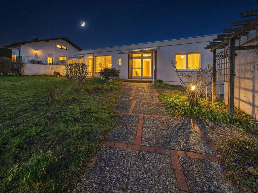 Immobilie in Runkel - Wohnen, wo das Leben beginnt – Ihr Familienglück mit unverbaubarem Naturblick - Bild 1