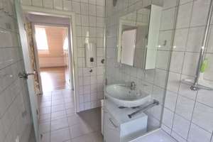 Wunderschöne DG Wohnung mit Blick über Stuttgart – Die vollständige Adresse der Immobilie erhältst du vom Anbieter., 70191 Mönchhalde, Stuttgart – Vorschaubild 13