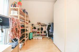 Solide Immobilie mit Garage, Garten und vielseitiger Nutzfläche – Die vollständige Adresse der Immobilie erhältst du vom Anbieter., 41515 Grevenbroich – Vorschaubild 10