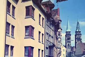 Exklusives Wohnen über den Dächern der Nürnberger Altstadt – Stillvolle 3-Zimmerwohnung ! – Die vollständige Adresse der Immobilie erhältst du vom Anbieter., 90403 Altstadt, St. Sebald, Nürnberg – Vorschaubild 1