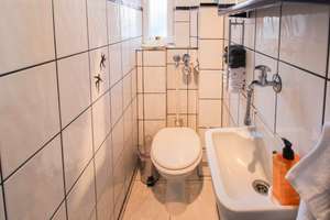 Hohe Rendite für Gepflegte Doppelhaushälfte mit Gewerbeeinheit und Garten in Zentrumnähe – Die vollständige Adresse der Immobilie erhältst du vom Anbieter., 74072 Heilbronn, Heilbronn – Vorschaubild 16
