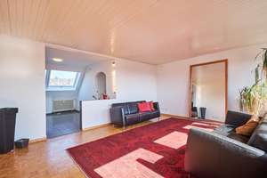 !Provisionsfreie! Gepflegte 4,5-Zimmer DG-Wohnung mit Stellplatz! – Die vollständige Adresse der Immobilie erhältst du vom Anbieter., 73733 Sulzgries, Esslingen am Neckar – Vorschaubild 6