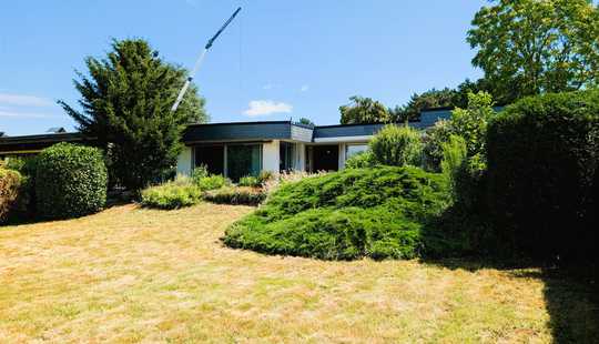Bild von Architekten-Bungalow in erster Reihe zum Niddapark