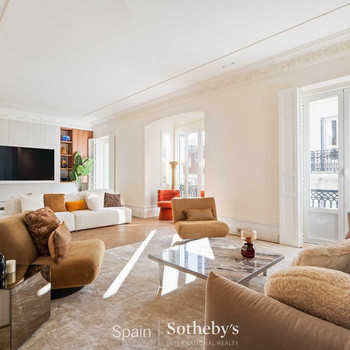 Moderne Wohnung zum Verkauf im Zentrum von Madrid