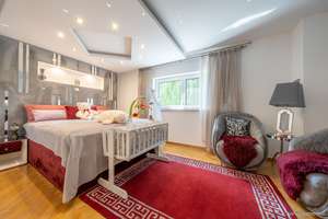 Stil - Eleganz- Exklusivität in Isernhagen Süd ! – Die vollständige Adresse der Immobilie erhältst du vom Anbieter., 30657 Isernhagen-Süd, Hannover – Vorschaubild 9
